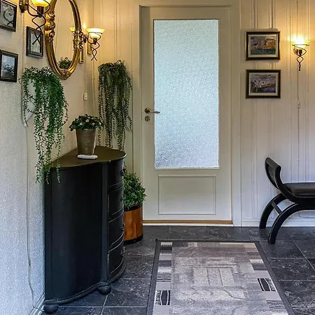 3 Bedroom Gorgeous In Hareid Ulsteinvik