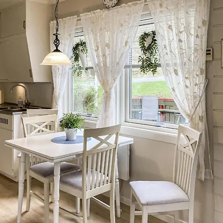 Holiday home Gorgeous In Hareid With Kitchen Ulsteinvik