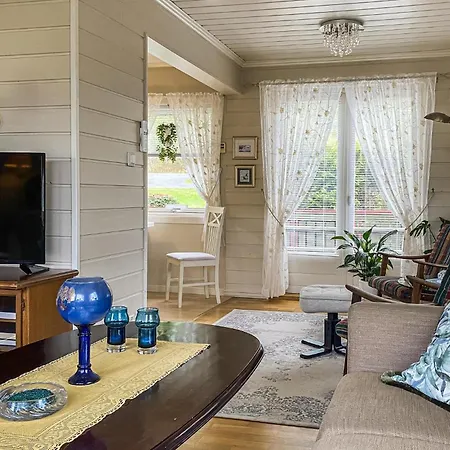 3 Bedroom Gorgeous In Hareid