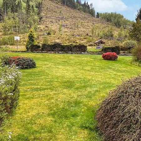 Holiday home Gorgeous In Hareid With Kitchen *